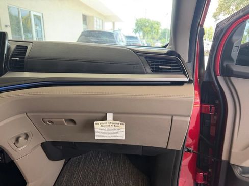 Used 2023 Honda Odyssey Touring image 26