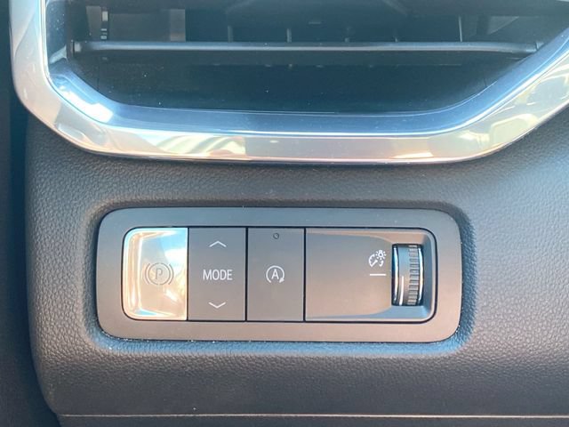 Used 2025 GMC Acadia Elevation FWD image 17