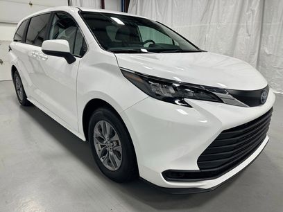 Used 2025 Toyota Sienna LE