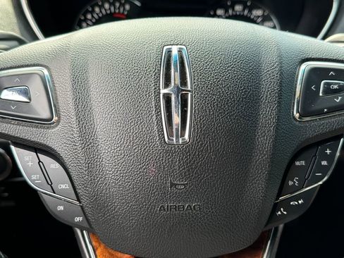 Used 2016 Lincoln MKX Select image 37