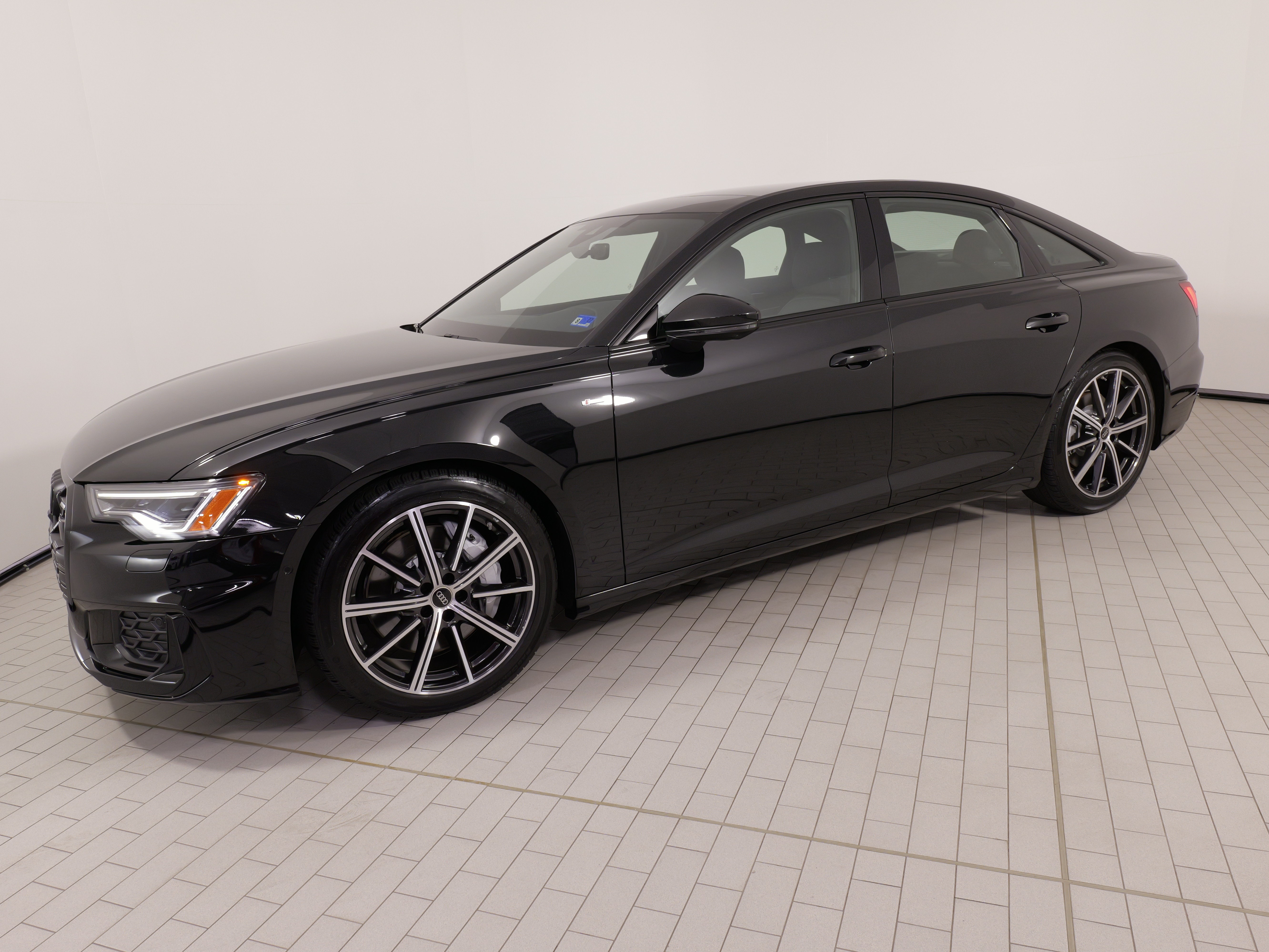 Used 2025 Audi A6 Premium Plus w/ Premium Plus Package AWD/4WD image 1