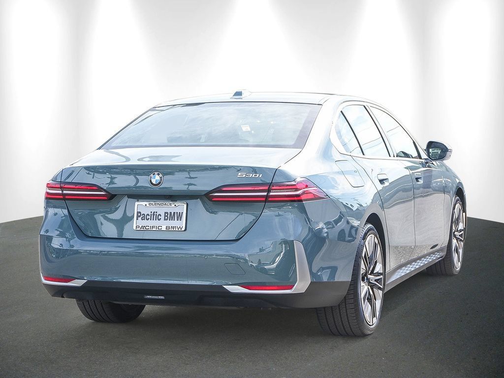 Used 2026 BMW 530i RWD image 6