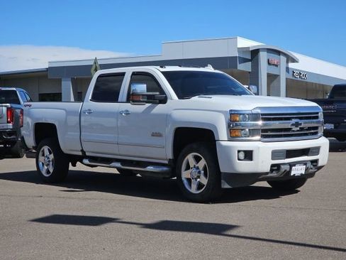 Used 2018 Chevrolet Silverado 2500 High Country w/ Duramax Plus Package AWD/4WD image 2