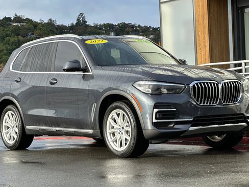 Used 2022 BMW X5 xDrive40i w/ Climate Comfort Package image 9