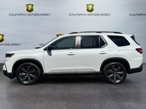 Used 2023 Honda Pilot Sport image 2