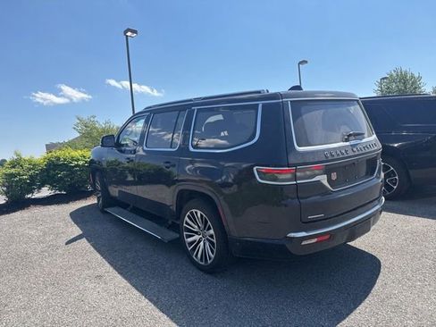 Used 2023 Jeep Grand Wagoneer Series III AWD/4WD image 3