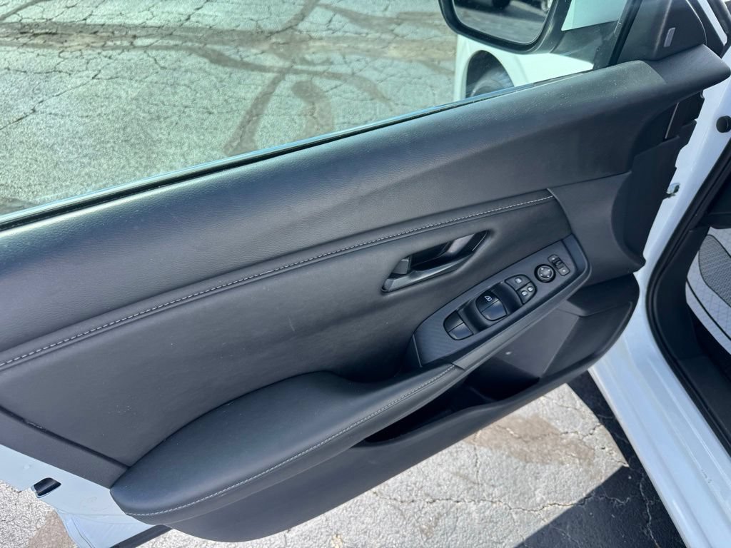 Used 2025 Nissan Sentra S FWD image 11