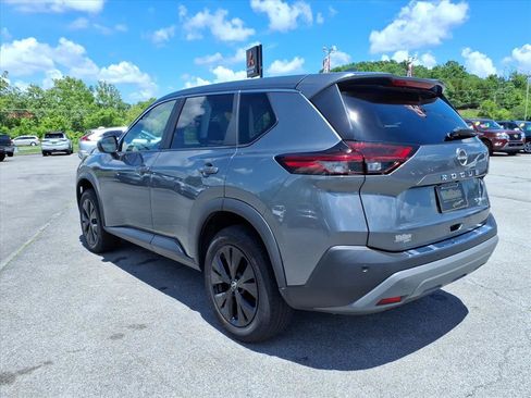 Used 2023 Nissan Rogue SV AWD/4WD image 3
