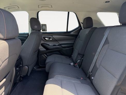 Used 2021 Chevrolet Traverse LS FWD image 11