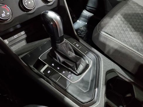 Used 2021 Volkswagen Tiguan S image 34