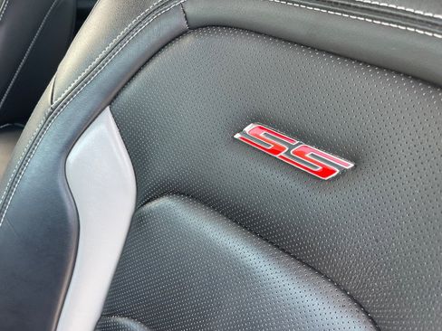Used 2020 Chevrolet Camaro SS RWD image 14