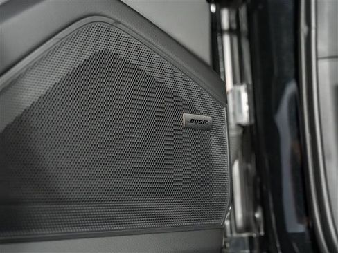 Certified 2025 Porsche Cayenne image 22