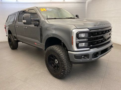 Used 2024 Ford F250 Lariat w/ Lariat Ultimate Package AWD/4WD image 4