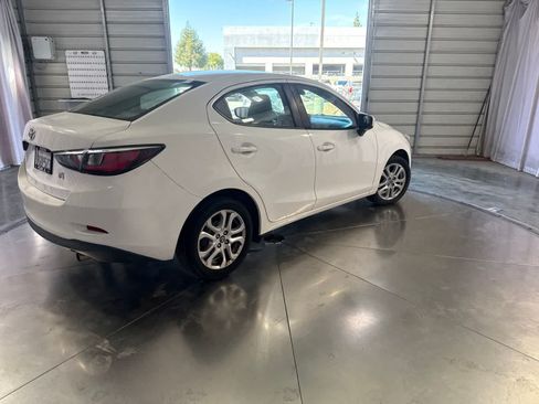 Used 2018 Toyota Yaris iA FWD image 5