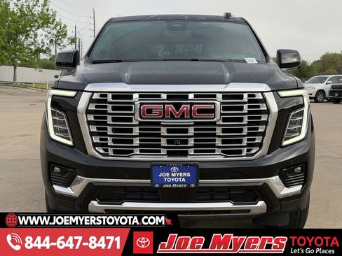 Used 2025 GMC Yukon Denali image 3