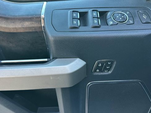 Used 2022 Ford F350 Lariat w/ Lariat Ultimate Package image 11