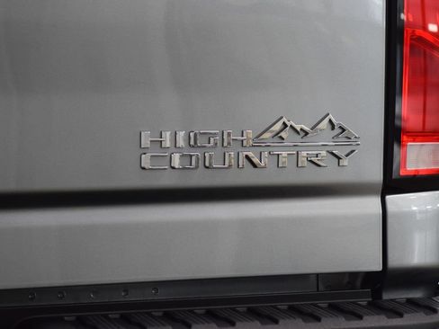 Used 2025 Chevrolet Silverado 2500 High Country w/ Technology Package AWD/4WD image 26