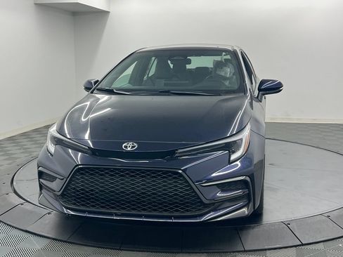 Used 2026 Toyota Corolla SE FWD image 4