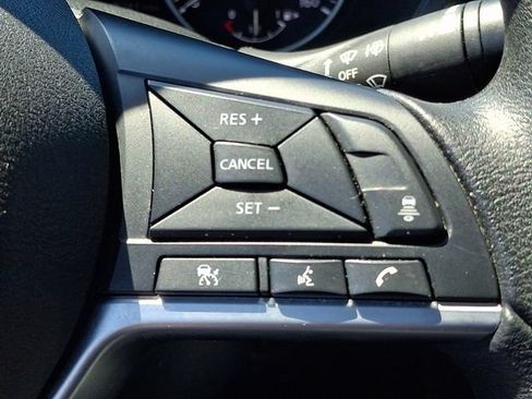 Used 2024 Nissan Sentra SV FWD image 19