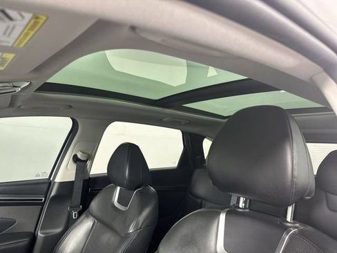 Used 2022 Hyundai Tucson Limited AWD/4WD image 19