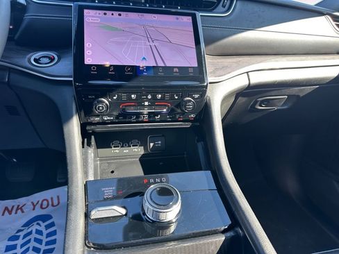 Used 2024 Jeep Grand Cherokee L Limited w/ Luxury Tech Group II image 11