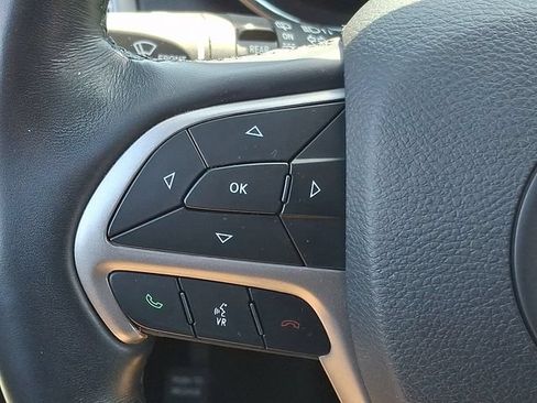 Used 2021 Jeep Grand Cherokee Laredo X AWD/4WD image 22