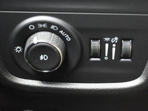 New 2025 Jeep Grand Cherokee Limited w/ Luxury Tech Group II image 22