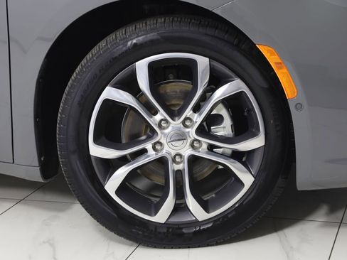 Used 2024 Chrysler Pacifica Pinnacle image 19