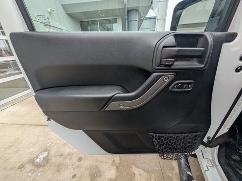 Used 2017 Jeep Wrangler Unlimited Sport w/ Quick Order Package 24S image 32