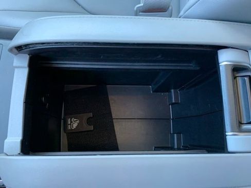 Certified 2025 Toyota Highlander XLE image 26