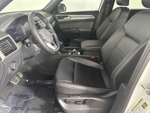 Used 2022 Volkswagen Atlas Cross Sport SEL R-Line image 14