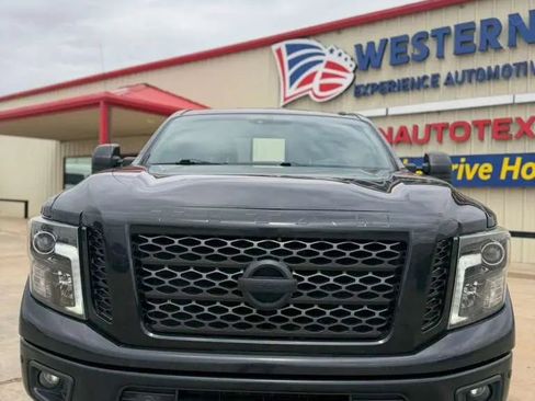 Used 2018 Nissan Titan SL w/ Midnight Edition AWD/4WD image 3