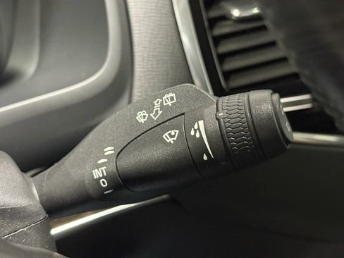 Used 2017 Volvo XC90 T6 Momentum AWD/4WD image 29