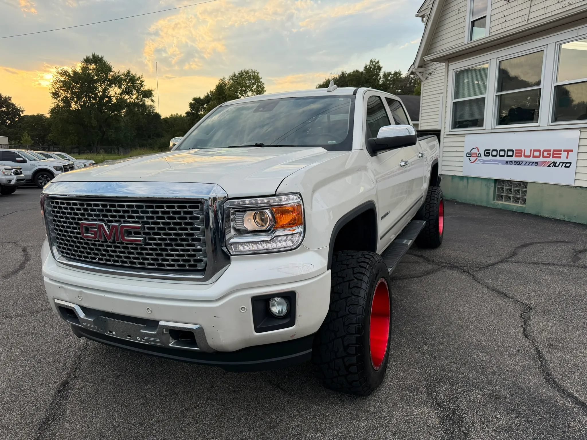 Used 2015 GMC Sierra 1500 Denali AWD/4WD image 1