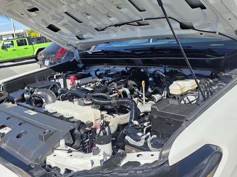 Used 2025 Toyota Tacoma SR5 RWD image 19
