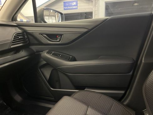 Used 2025 Subaru Outback w/ Popular Package #1A image 13