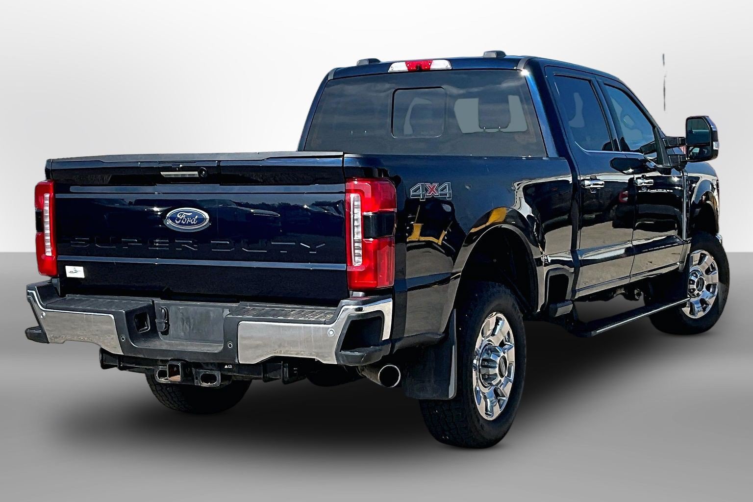 Used 2023 Ford F250 Lariat w/ Lariat Ultimate Package AWD/4WD image 11