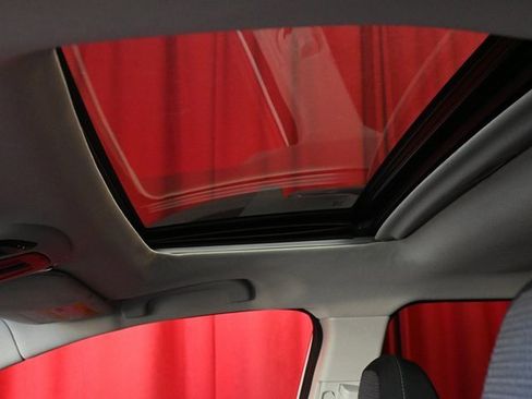 Used 2020 Subaru Outback Premium image 10