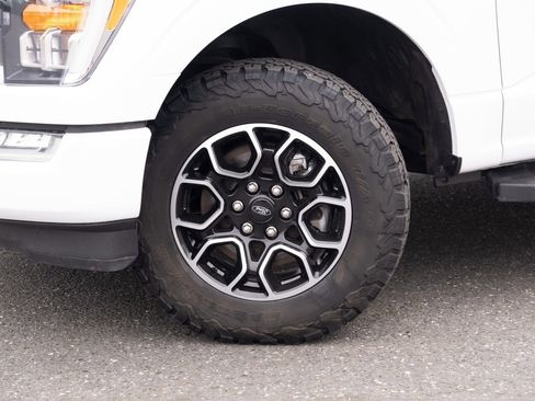 Used 2022 Ford F150 XLT w/ Equipment Group 302A High AWD/4WD image 19