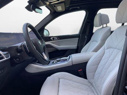 Certified 2025 BMW X5 sDrive40i RWD image 9