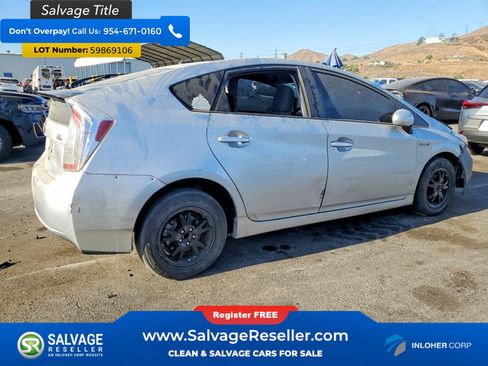 Used 2014 Toyota Prius Three FWD image 4
