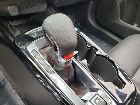 Used 2024 Chevrolet Trax RS w/ Sunroof Package image 23