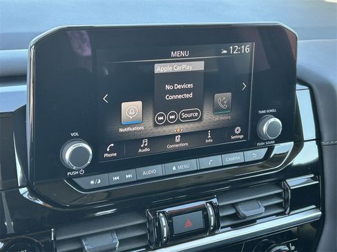 Used 2025 Nissan Pathfinder SV w/ SV Premium Package image 20