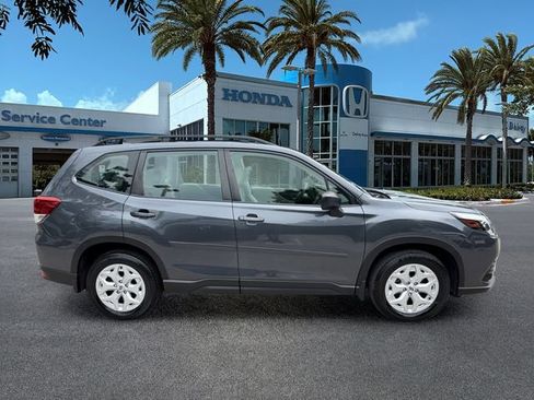 Used 2023 Subaru Forester AWD/4WD image 9