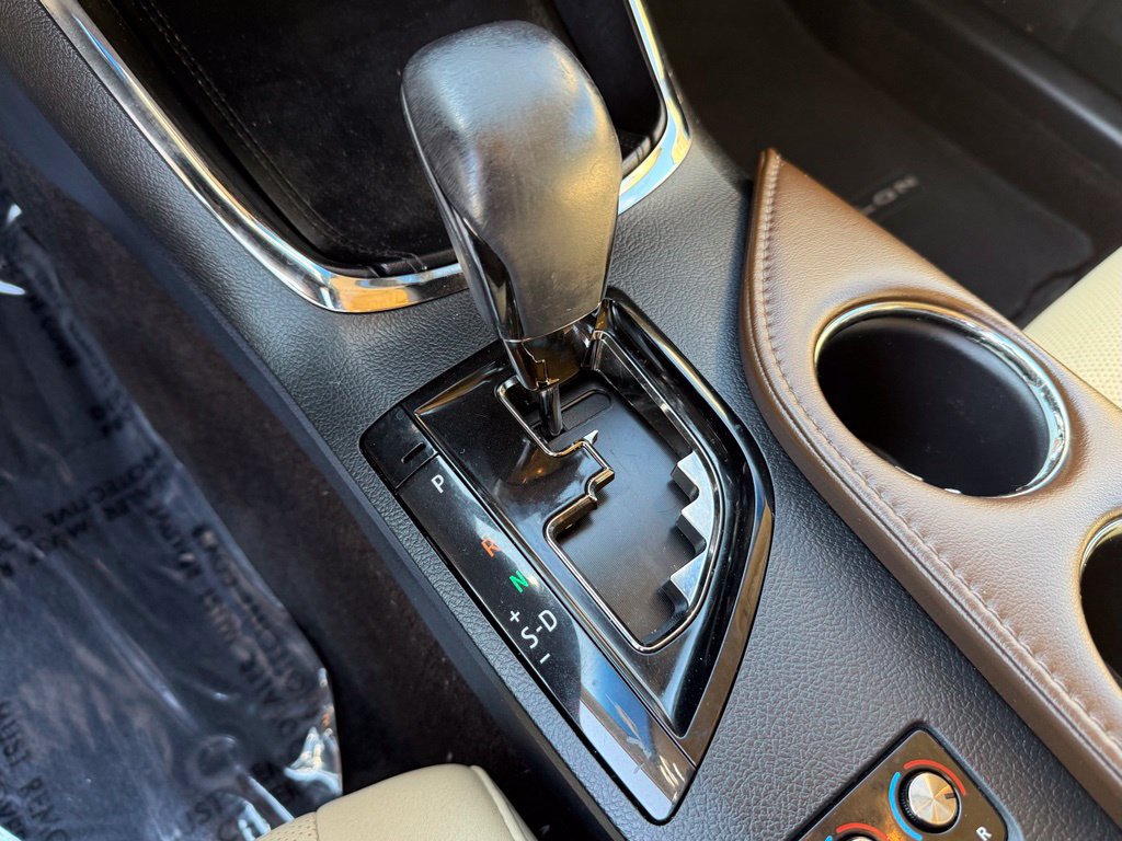 Used 2014 Toyota Avalon Limited FWD image 33
