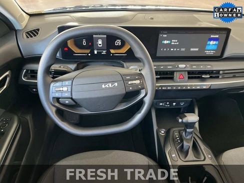 Used 2025 Kia K4 LXS image 12