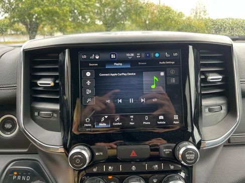 Used 2024 RAM 1500 Laramie image 29