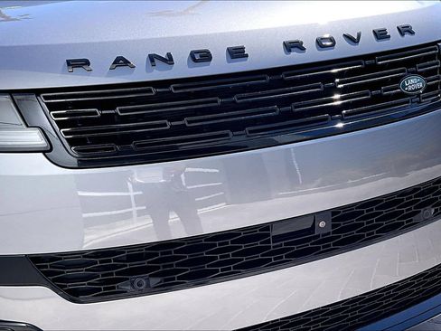 Certified 2025 Land Rover Range Rover Sport Dynamic SE AWD/4WD image 30