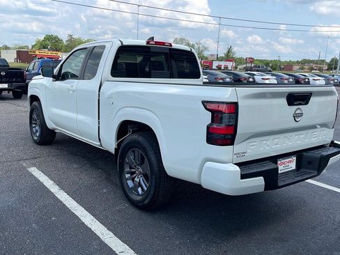 New 2025 Nissan Frontier SV image 18