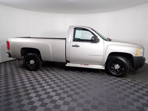 Used 2009 Chevrolet Silverado 1500 W/T RWD image 21